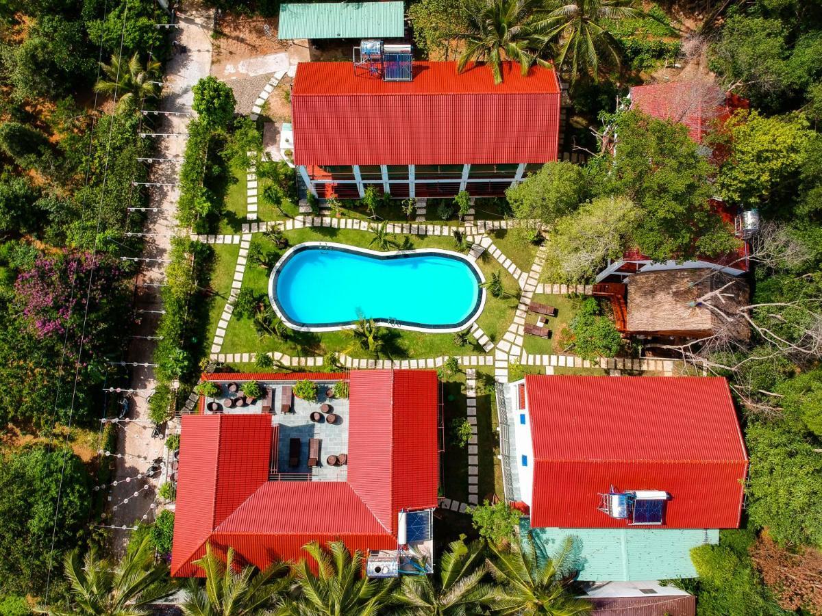 Caesar Phu Quoc Hotel & Resort Exterior photo